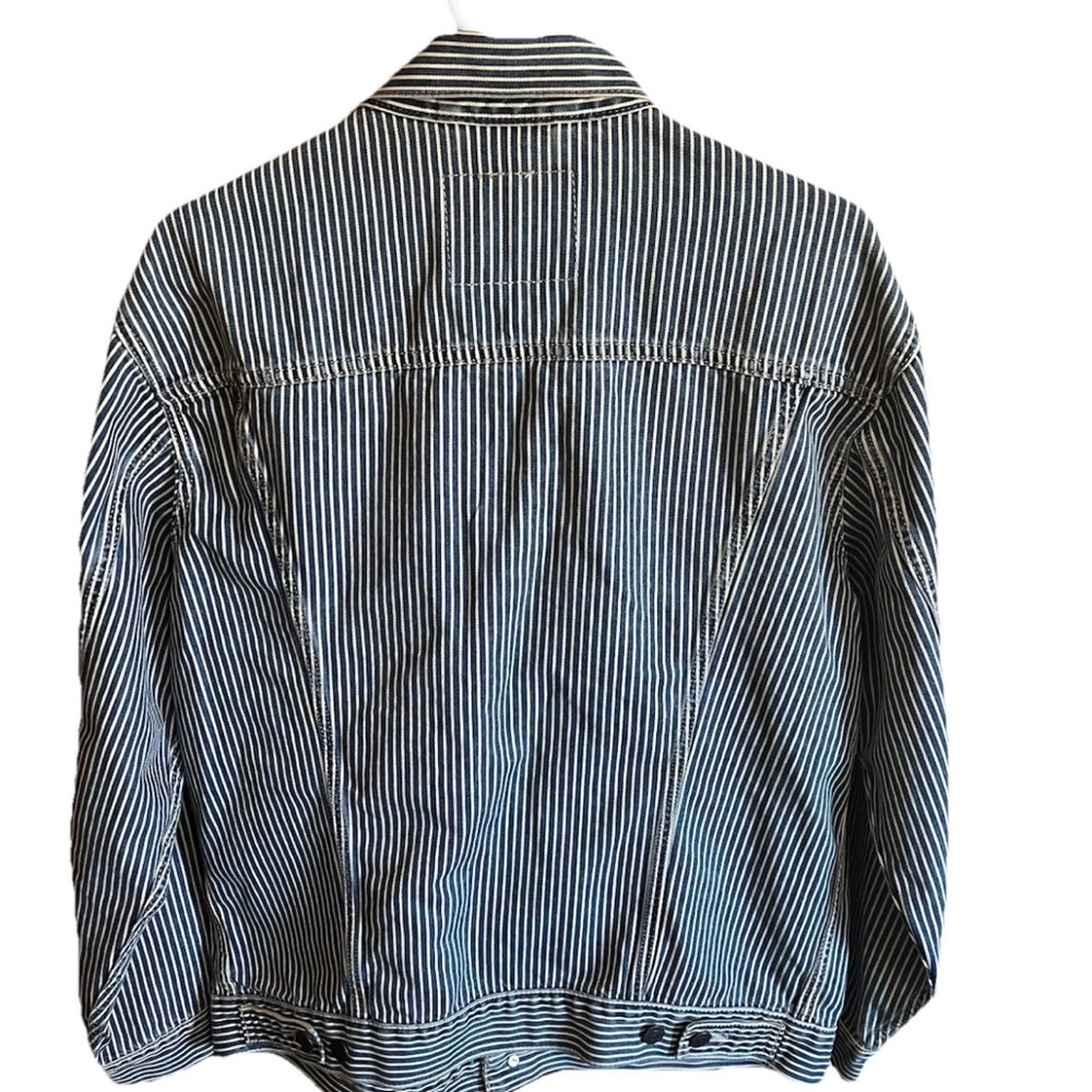 Levi’s Premium Relaxed Fit M Trucker Jacket A5782‑0077 Rare Pinstripe Big E VGC - Picture 2 of 9